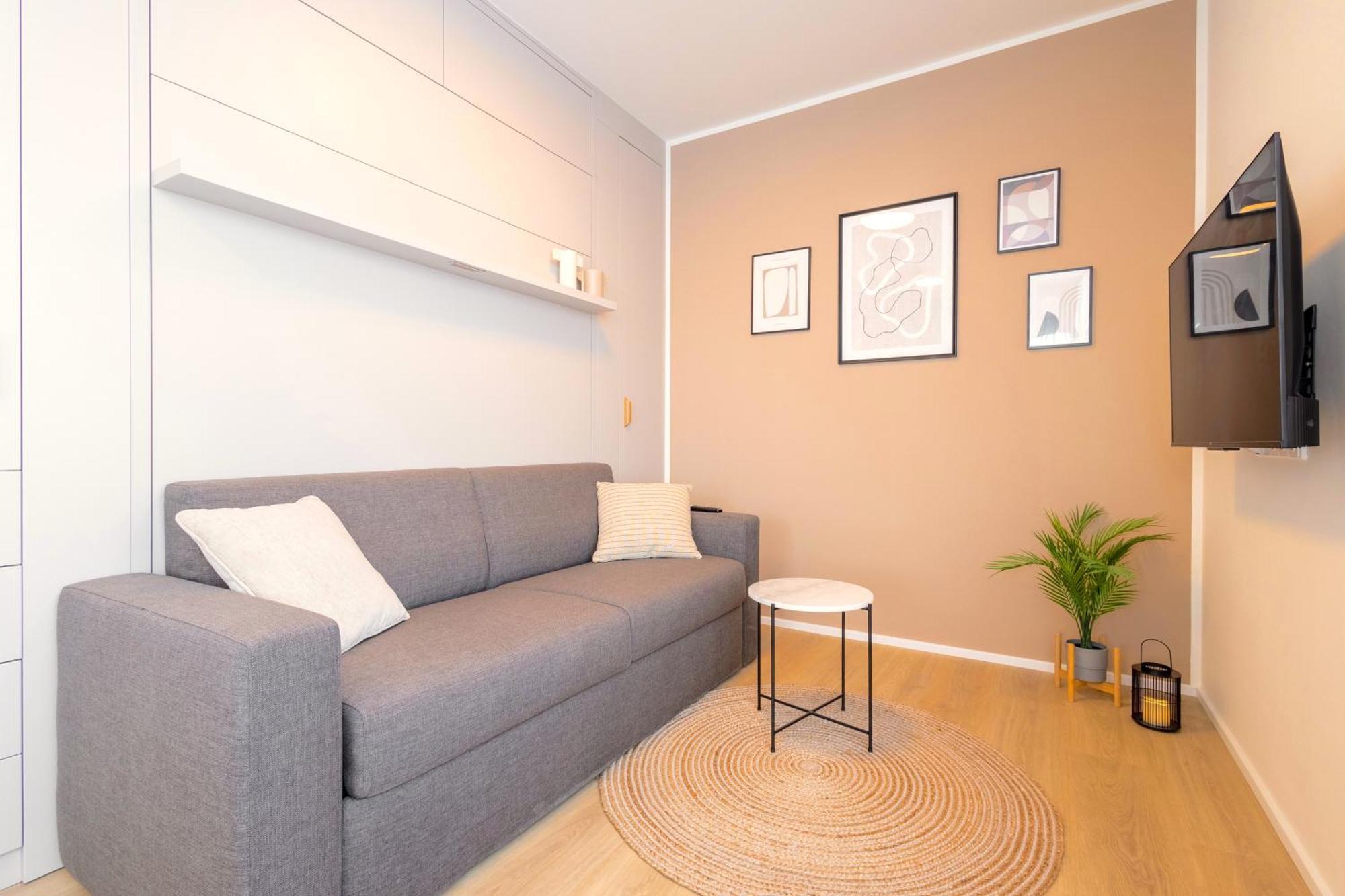 Bright 2Br - 4Th Floor, Balcony, Free Parking By Gravity Prague公寓 外观 照片