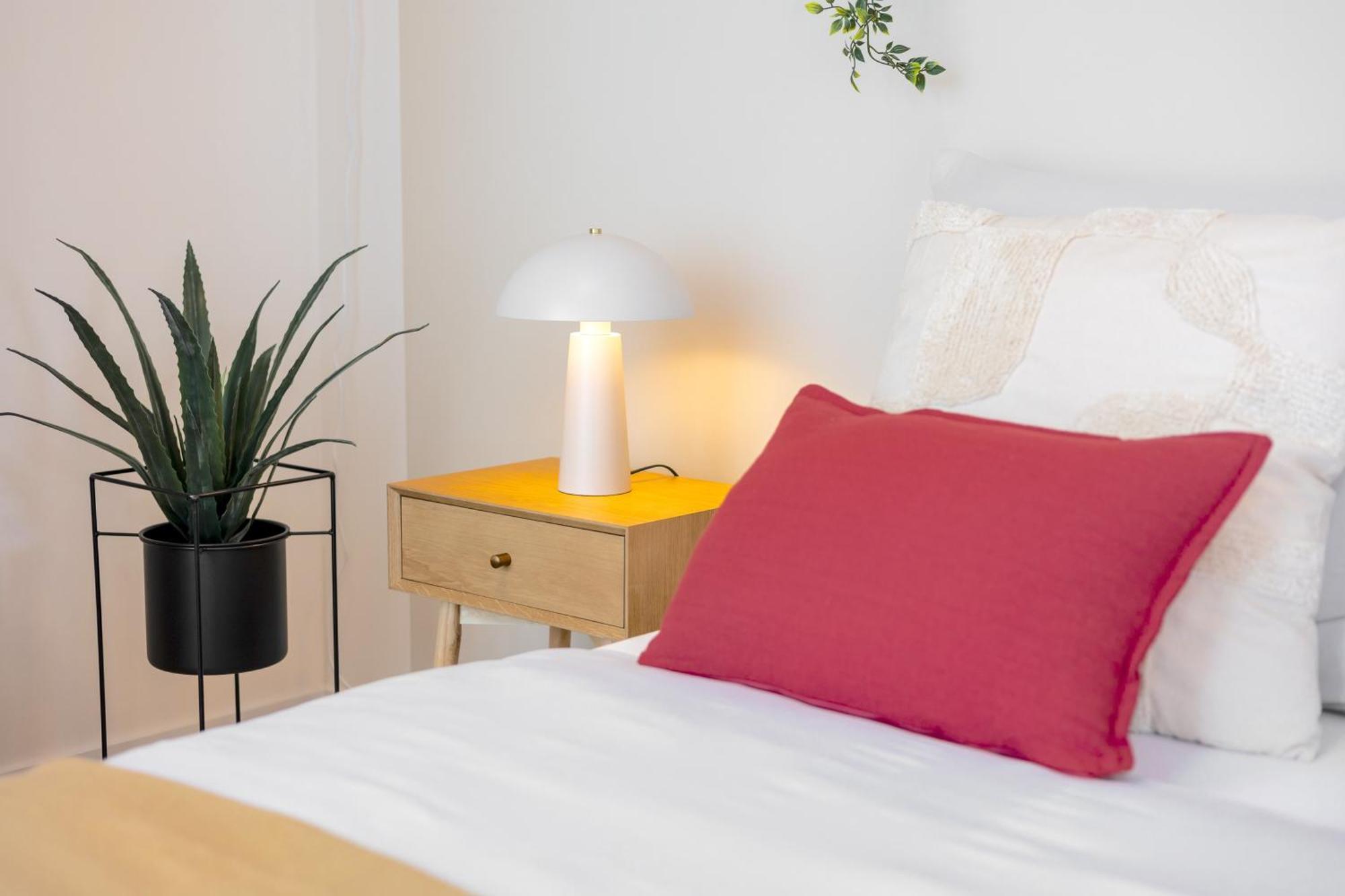 Bright 2Br - 4Th Floor, Balcony, Free Parking By Gravity Prague公寓 外观 照片