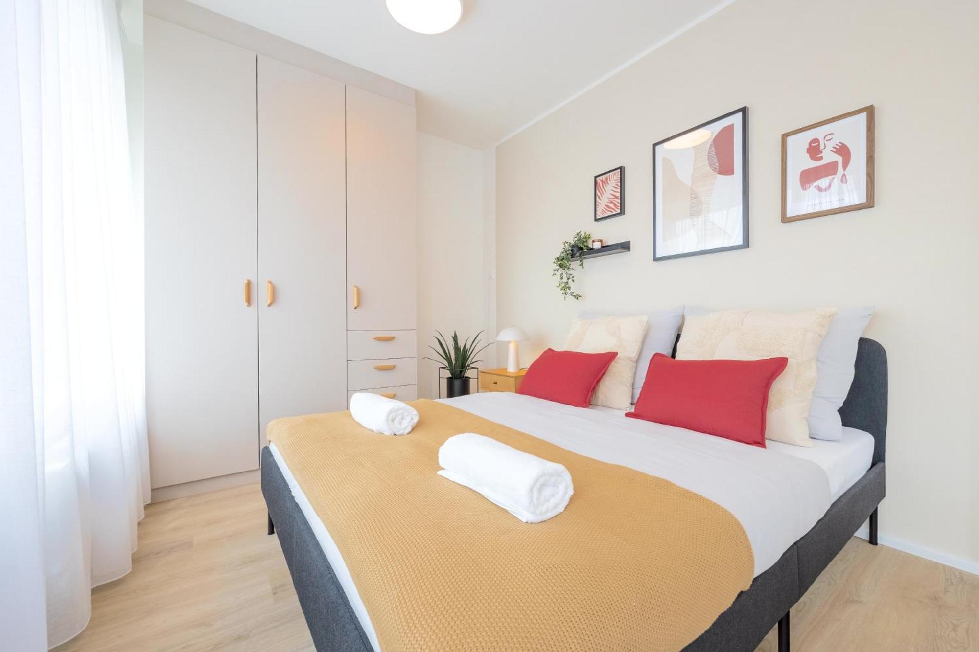 Bright 2Br - 4Th Floor, Balcony, Free Parking By Gravity Prague公寓 外观 照片