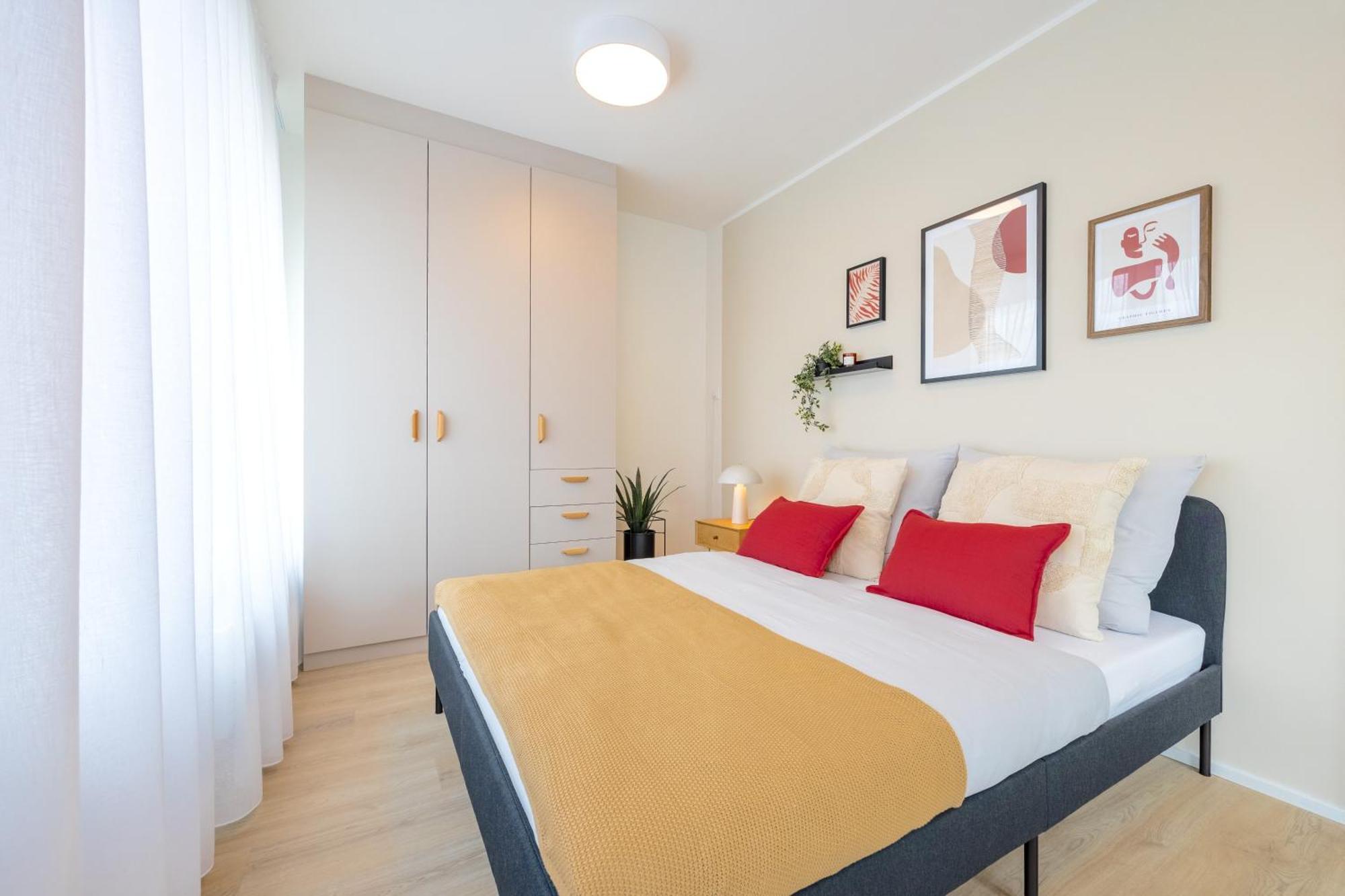 Bright 2Br - 4Th Floor, Balcony, Free Parking By Gravity Prague公寓 外观 照片